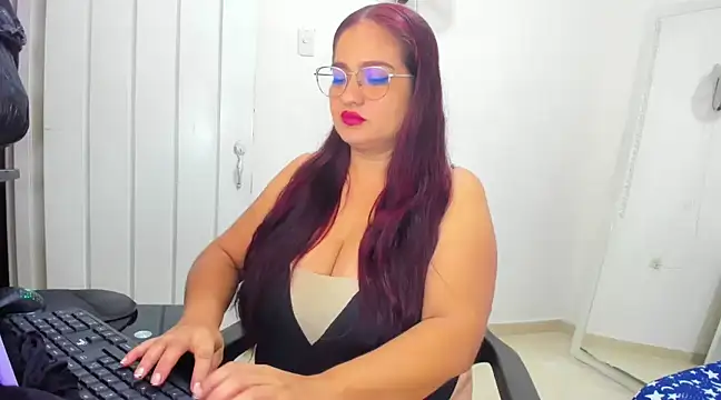 Snapshot of HUGEBOOBS_MILF chatting on March 13, 11:16 pm HUGEBOOBS MILF online show from March 13, 11:16 pm