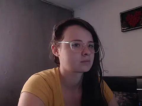 Snapshot of HellenMiyer1111 chatting on December 24, 3:05 pm HellenMiyer1111 online show from December 24, 3:05 pm