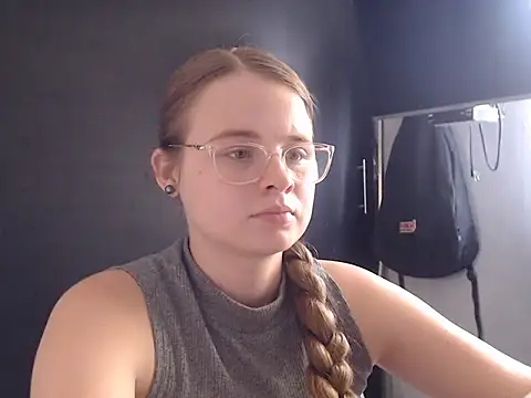 Snapshot of HellenMiyer1111 chatting on January 23, 8:02 pm HellenMiyer1111 online show from January 23, 8:02 pm