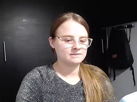 Snapshot of HellenMiyer1111 chatting on February 9, 11:25 pm HellenMiyer1111 online show from February 9, 11:25 pm