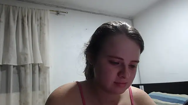 Snapshot of HellenMiyer1111 chatting on October 3, 2:58 pm HellenMiyer1111 online show from October 3, 2:58 pm