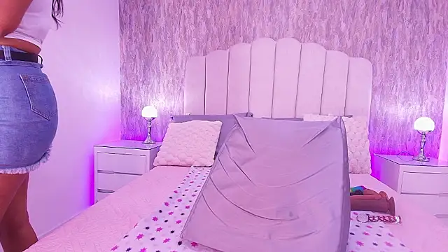 raven lilith  online show from February 10, 3:10 am