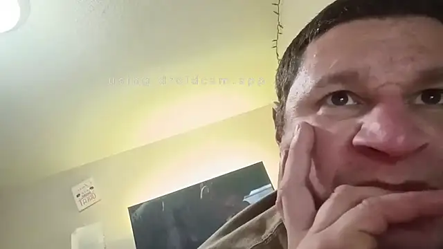 Snapshot of Deepsounding8585 chatting on March 10, 7:24 am Deepsounding8585 online show from March 10, 7:24 am