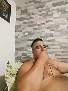 ADRIAN ADI40 online show from May 25, 6:14 pm