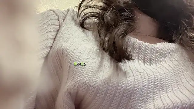 Snapshot of Tw_Zoella chatting on March 16, 7:17 pm Tw Zoella online show from March 16, 7:17 pm