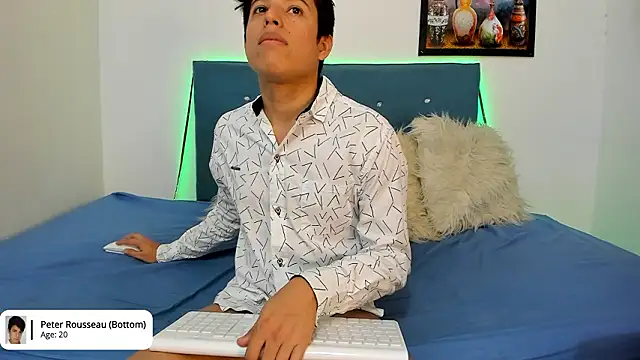 Snapshot of Max_and_Peter chatting on March 23, 7:18 pm Max and Peter online show from March 23, 7:18 pm