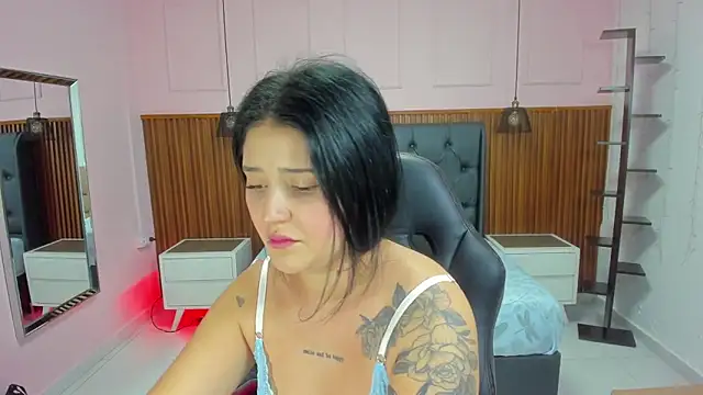 BIANCAROY1 online show from October 7, 6:49 pm