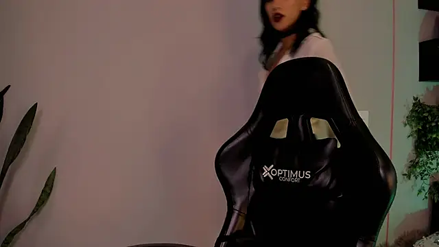 sussyprice online show from November 12, 10:09 pm