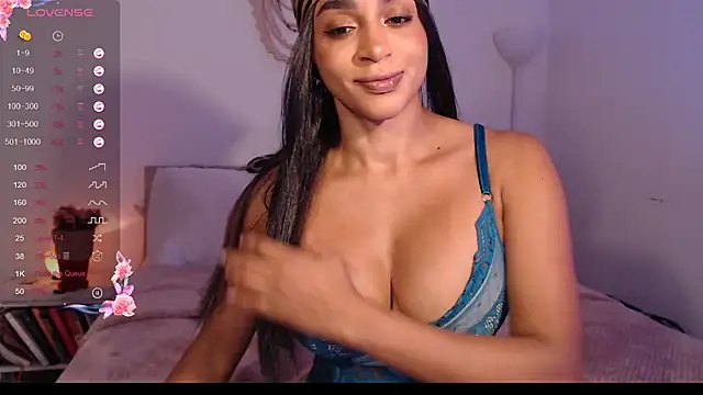 Snapshot of destinne_mill_ chatting on April 18, 11:47 am destinne mill online show from April 18, 11:47 am