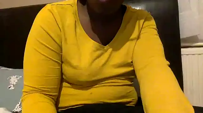 Snapshot of blacksexybeauty31 chatting on February 12, 8:07 pm blacksexybeauty31 online show from February 12, 8:07 pm