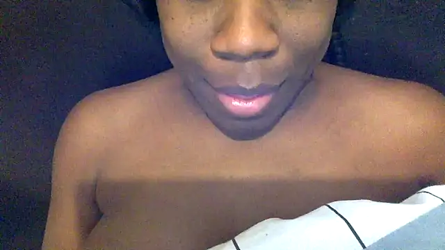 Snapshot of blacksexybeauty31 chatting on February 28, 4:53 pm blacksexybeauty31 online show from February 28, 4:53 pm