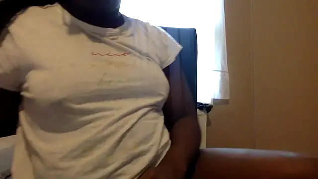 Snapshot of blacksexybeauty31 chatting on March 12, 10:59 am blacksexybeauty31 online show from March 12, 10:59 am