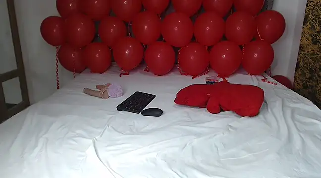 Naughtymis online show from February 15, 5:50 pm