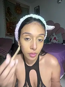 kiaraglam2 online show from March 19, 5:08 am