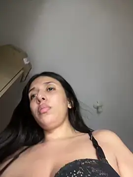 kiaraglam2 online show from March 23, 5:43 am