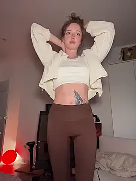 Weeissy online show from February 6, 6:55 pm