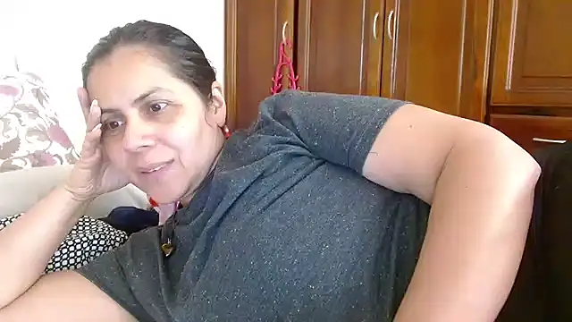 Snapshot of Sara_Brandon chatting on September 17, 6:31 pm Sara Brandon online show from September 17, 6:31 pm