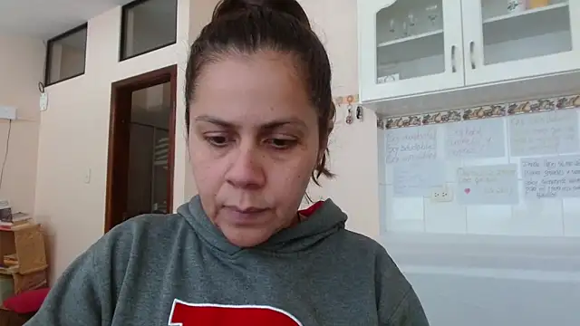 Snapshot of Sara_Brandon chatting on September 18, 4:31 pm Sara Brandon online show from September 18, 4:31 pm