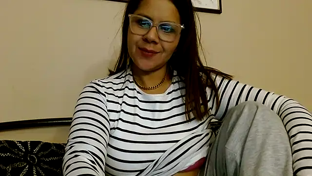 Snapshot of Sara_Brandon chatting on February 15, 1:46 am Sara Brandon online show from February 15, 1:46 am