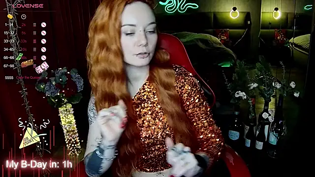 Snapshot of MaxPhoenixx chatting on November 4, 8:08 pm MaxPhoenixx online show from November 4, 8:08 pm