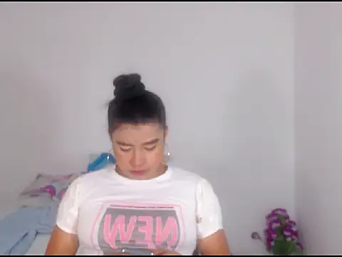 katrinawillff online show from February 25, 3:21 pm