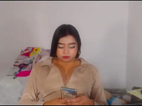Snapshot of katrinawillff chatting on March 10, 6:18 am katrinawillff online show from March 10, 6:18 am