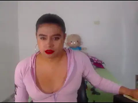 Snapshot of katrinawillff chatting on April 24, 5:21 am katrinawillff online show from April 24, 5:21 am