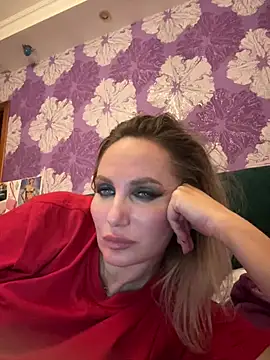 Snapshot of AngelOxy chatting on January 3, 9:36 pm AngelOxy online show from January 3, 9:36 pm