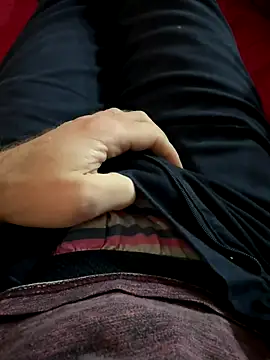 Snapshot of j1991j chatting on November 21, 3:44 pm j1991j online show from November 21, 3:44 pm