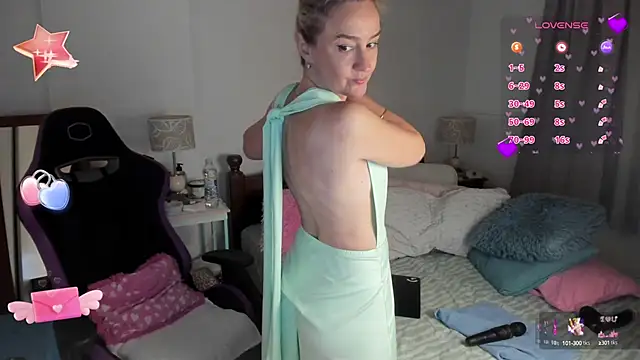 Snapshot of 1Sweetnina chatting on February 23, 1:35 am 1Sweetnina online show from February 23, 1:35 am