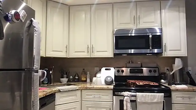 BigGuyMuscle online show from February 17, 6:58 pm