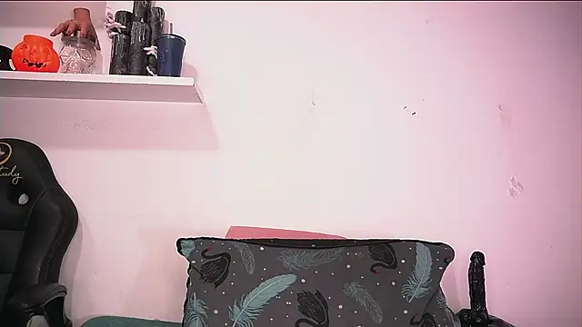 alexaa walker online show from November 1, 11:56 am