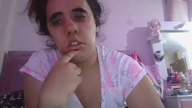 Snapshot of annarose19 chatting on April 28, 2:27 am annarose19 online show from April 28, 2:27 am