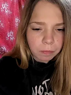 Zuli Kiska online show from October 22, 8:08 pm