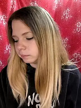 Zuli Kiska online show from November 5, 8:36 am