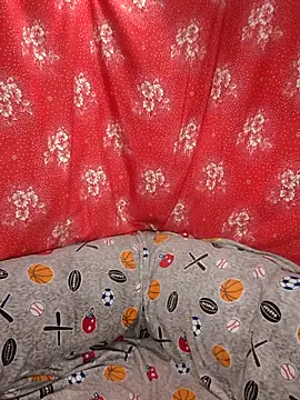 Zuli Kiska online show from November 24, 9:25 pm