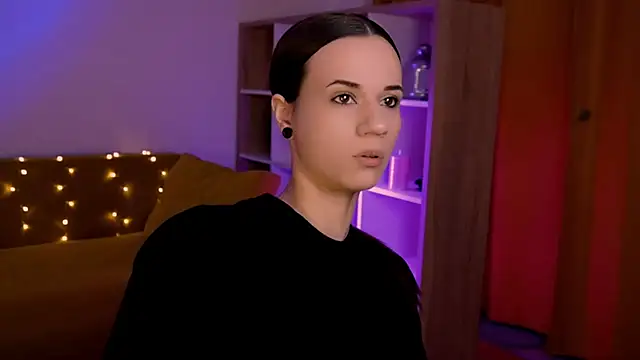 ItsAlisia online show from February 22, 6:46 am