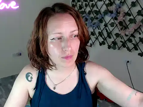 kittykalor09 online show from April 14, 3:40 pm