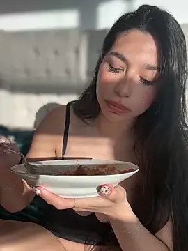 LoveLillyy online show from January 18, 11:33 pm