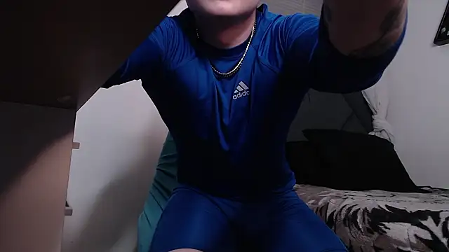 Snapshot of MathewCollin chatting on January 19, 5:11 am MathewCollin online show from January 19, 5:11 am