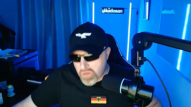 DerPornoPete online show from September 24, 9:51 pm