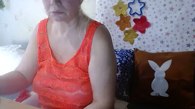 QueenLana online show from December 22, 6:32 am