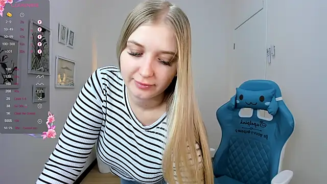 Adr1ana  online show from December 15, 2:30 am