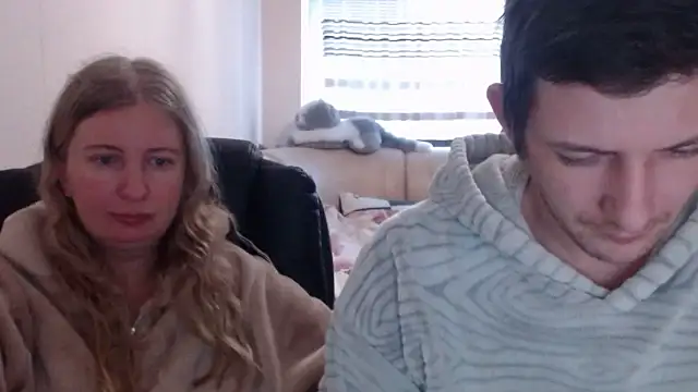 Snapshot of PeterAndJen chatting on February 26, 4:56 pm PeterAndJen online show from February 26, 4:56 pm