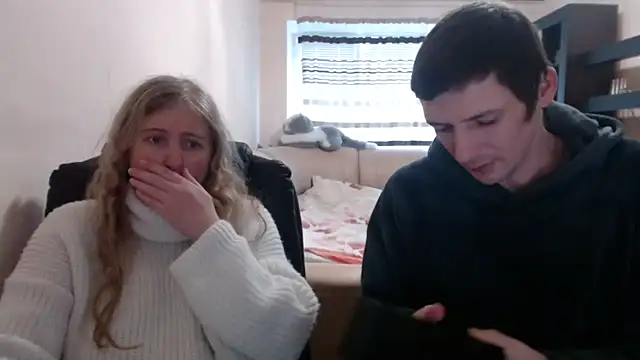 Snapshot of PeterAndJen chatting on March 1, 1:51 pm PeterAndJen online show from March 1, 1:51 pm