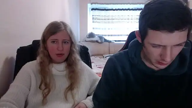 Snapshot of PeterAndJen chatting on March 4, 3:59 pm PeterAndJen online show from March 4, 3:59 pm