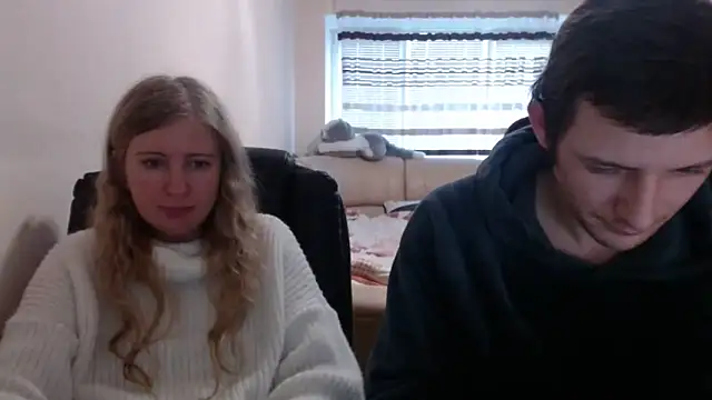 Snapshot of PeterAndJen chatting on March 6, 7:03 am PeterAndJen online show from March 6, 7:03 am