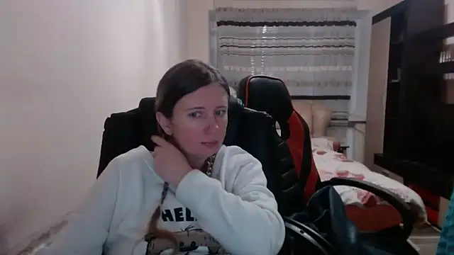 Snapshot of PeterAndJen chatting on March 11, 2:29 pm PeterAndJen online show from March 11, 2:29 pm