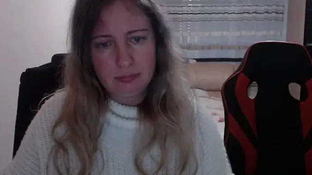 Snapshot of PeterAndJen chatting on March 22, 4:37 pm PeterAndJen online show from March 22, 4:37 pm