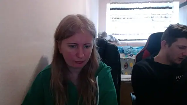 PeterAndJen online show from March 27, 7:36 am